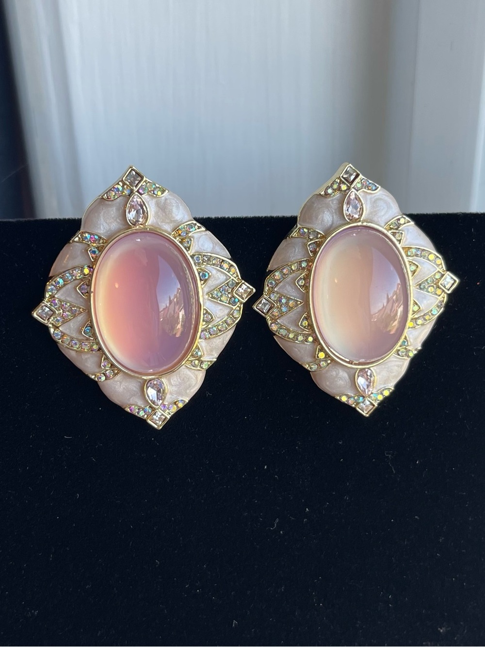 💖5 for $25😻 Vintage-Inspired Pink Cabochon Statement Earrings